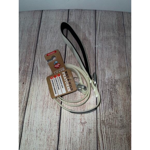 Arcadia Trail 4ft Waterproof Active Comfort Dog Leash Glow In The Dark New NWT - Picture 2 of 3